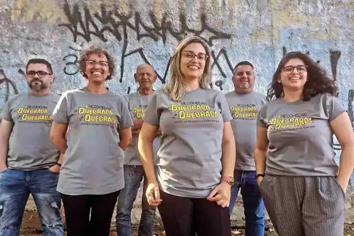 Equipe do Instituto Recomeçar — projeto De Quebrada em Quebrada